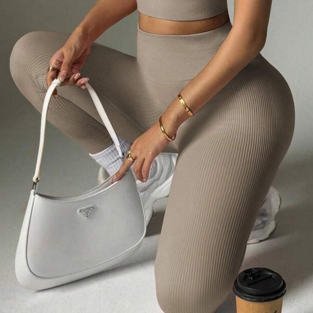 Europäische & Amerikanische Gerippte High-Waist Strick-Yogahosen - Bestseller Nahtlose, Hautfreundliche Fitness-Tights für Herbst & Winter