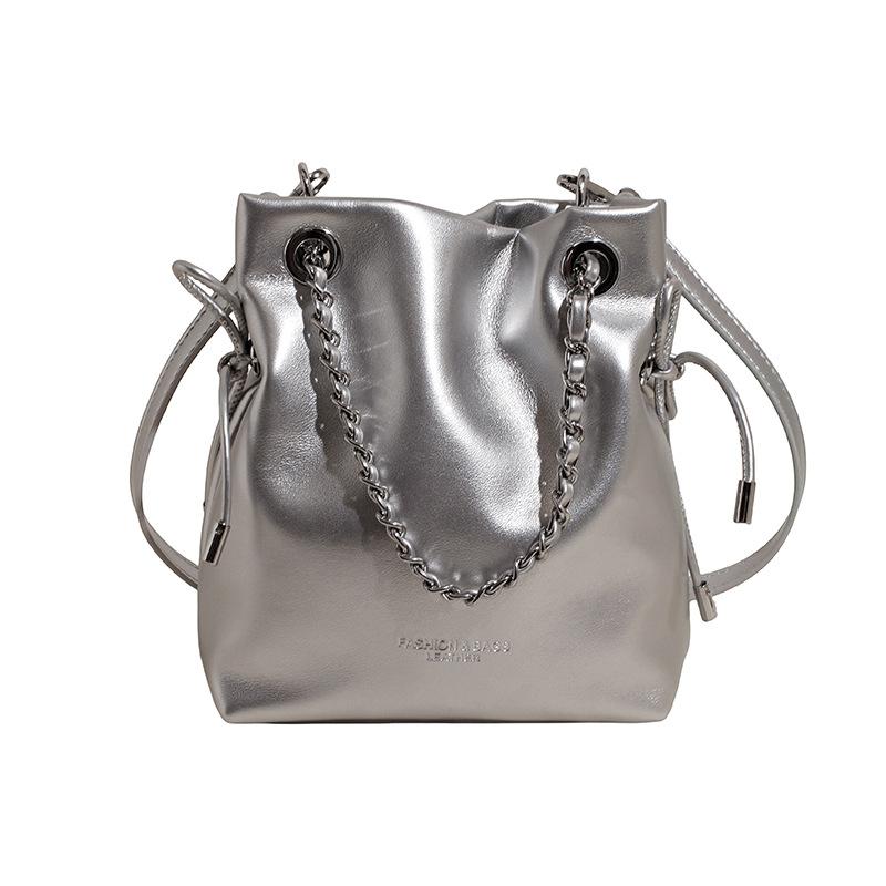 Fashion chain handbag small bag women's 2025 new simple bucket bag versatile shoulder messenger mobile phone bag