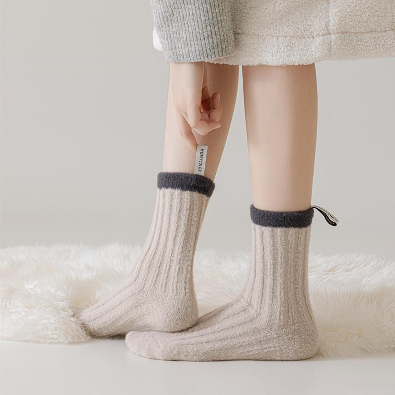 

Meilaide Women s Wool Mid-Calf Thick Plush Warm Floor Socks - Color Block Autumn/Winter Snow Socks One Size хакі
