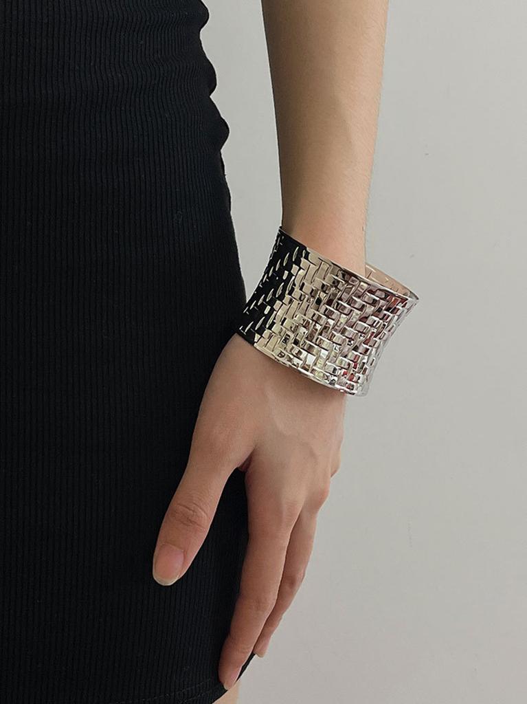 Fashion Vintage Metal Woven Wide Self-Regulating Bangle Women Smooth Curved Open Bracelet Punk Jewelry Accessories