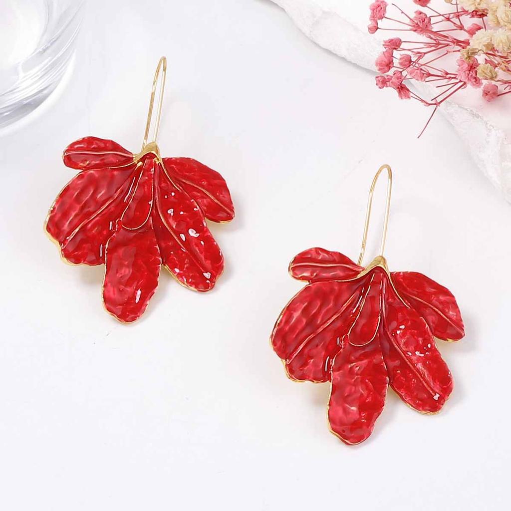 Personality trend exaggerated simple design sense alloy dripping oil leaves ginkgo leaves pendant flower earrings