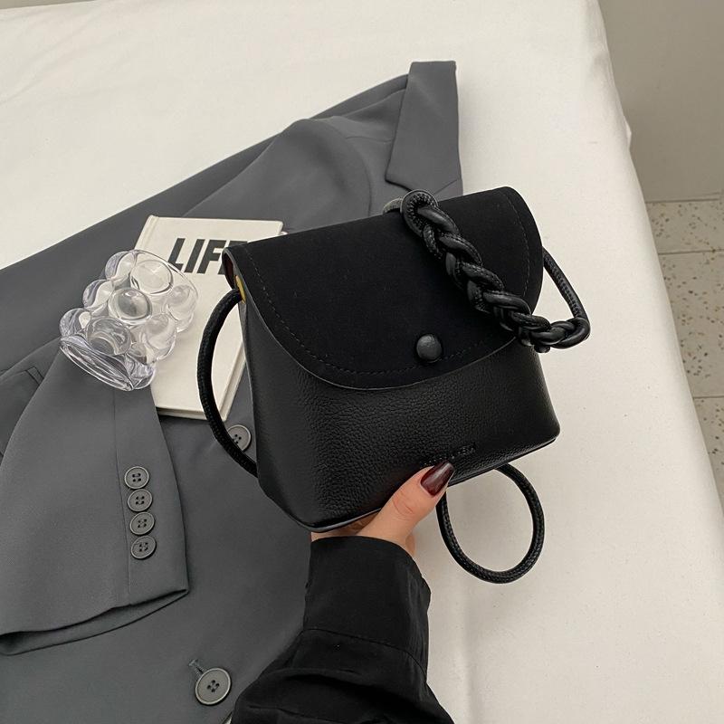 

Yogodlns Retro Solid Color PU Leather Small Shoulder Bag Autumn and Winter Women s New Bucket Crossbody Bag 16x9x16cm