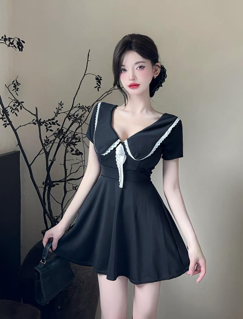 Sexy low-cut lapel dress, waist and thin, big swing a-word skirt, work clothes.