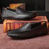 Fashion Genuine Leather Shoes Men Loafers Flat Casual Driving Shoes Brand Male Footwear Black Yellow Blue Soft