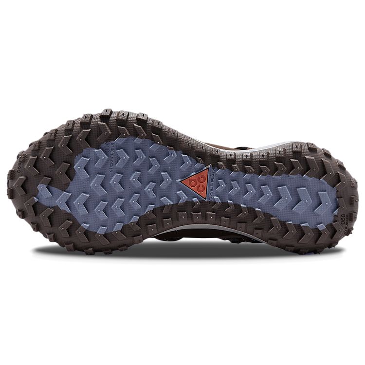 Nike ACG Mountain Fly Low SE Ironstone Sneakers Unisex Marrone Minerale di Ferro Chiaro Osso Chiaro DQ1979-001