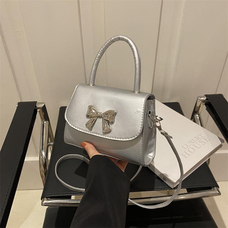 Trendy Street Style Pu Mini Tote Bag With Bowknot Detail For 2024 Fashion серебряный
