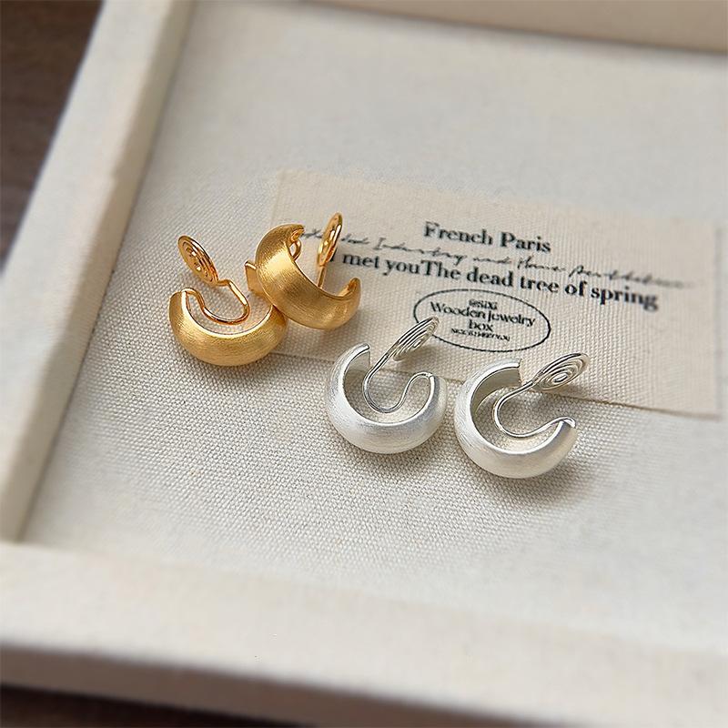 Matowe Metalowe Kolczyki Klipsy na Chrząstkę Ucha Kształt C Bez Przekłuwania Dla Kobiet Dziewcząt Prostota Temperament Klipsy do Uszu Modna Biżuteria Prezenty