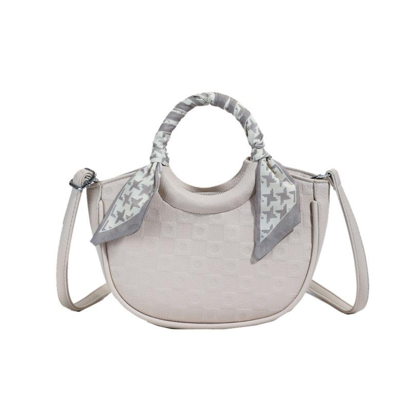 Summer new niche crescent moon handbag women's fashion versatile trend high-grade texture shoulder messenger bag
