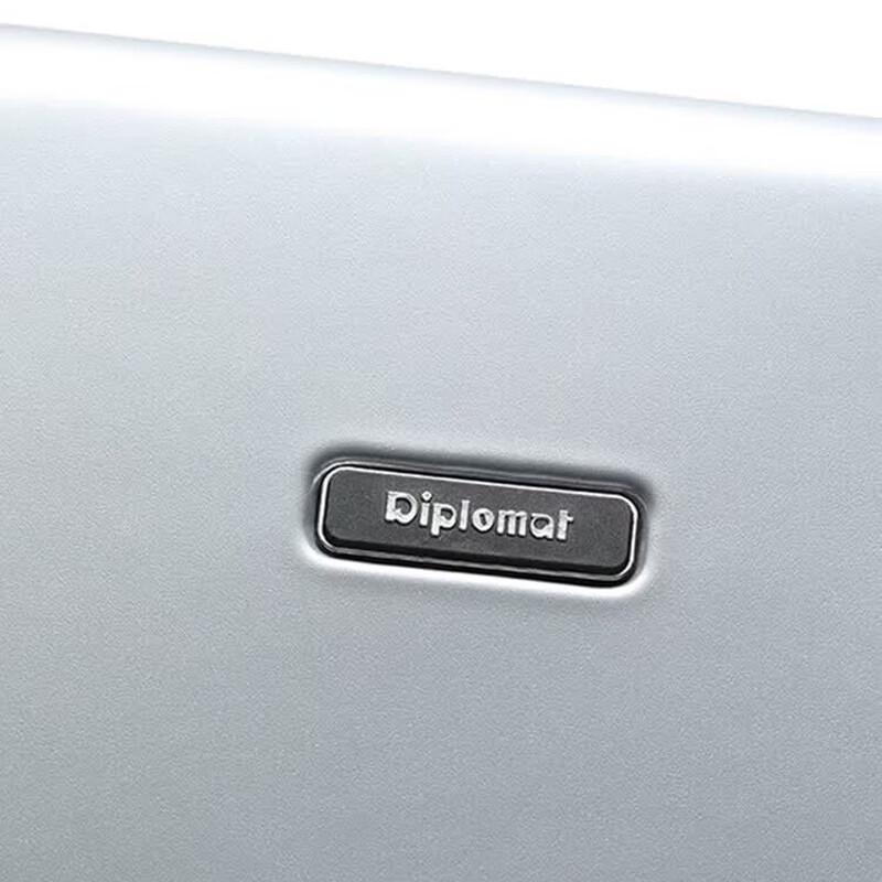 Diplomat HM-6107-2 Hardside Spinner Luggage