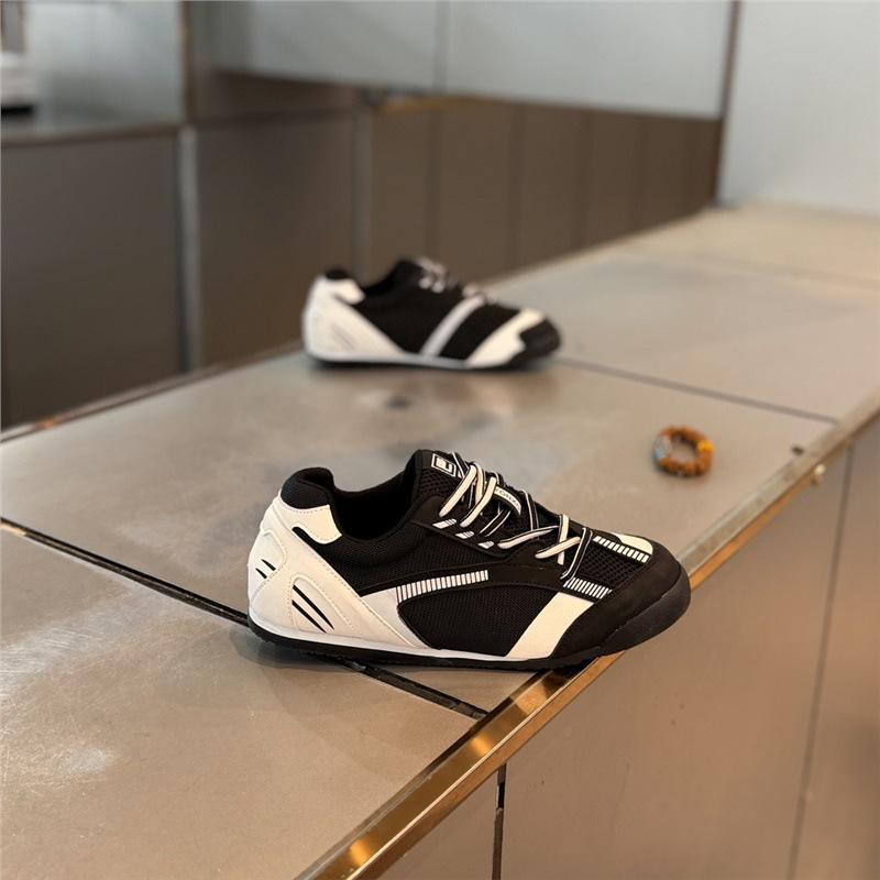 Casual trendy shoes spring new models popular atmosphere lightweight Forrest Gump shoes dnh