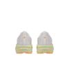 Asics Baskets Novablast 5 2E Large Blanc Fauve Homme 1011B975-101