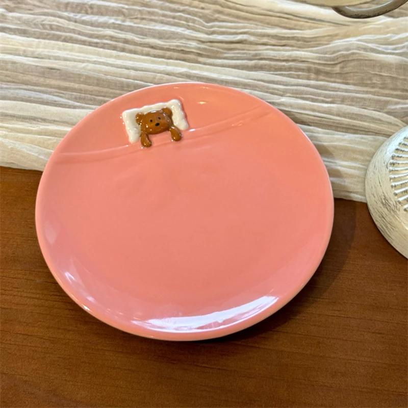 Ceramic Plates Cute Bear 3D Embossed Plate Fashion Creative Dessert Round Disc Exquisite Household Bread Breakfast Tableware