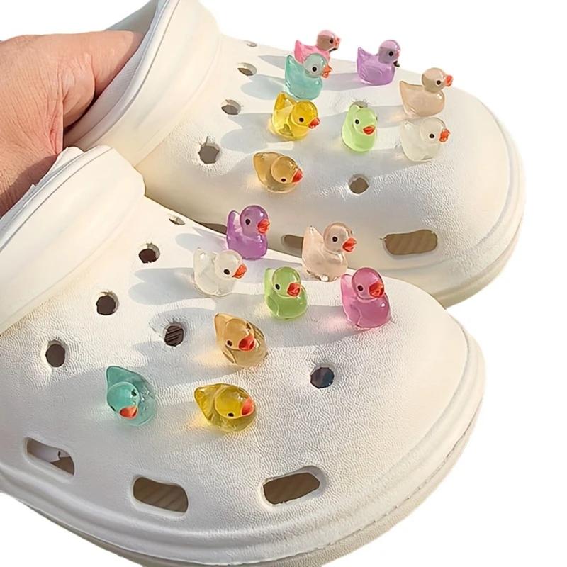New 1Set Luminous 3D Duck Shoe Charms Set Cute Christmas Ducks Advanced Shoe Decorations DIY Detachable Buckle Shoes Accessories