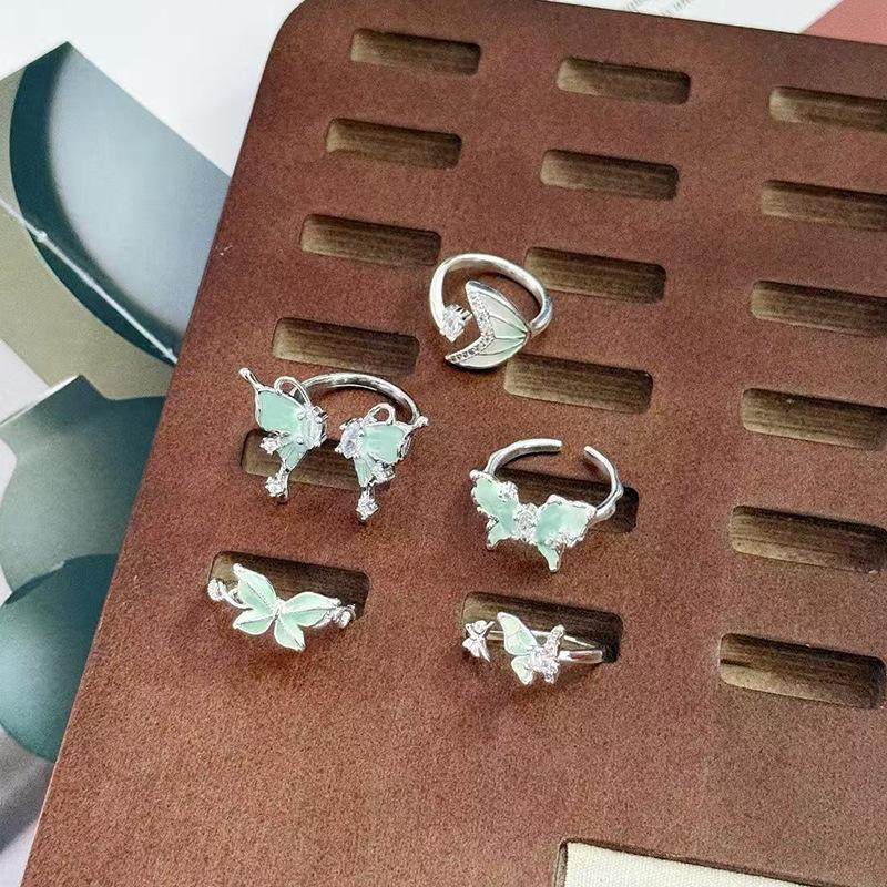 Retro Emaille Verschmiert Grau-Grün Schmetterling Personalisierbarer Öffnungsring Damen Weiß Exquisite Blume High-End Super Fee Ring