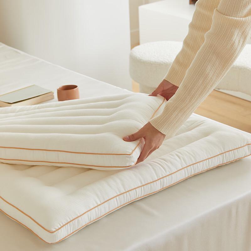 OEING Ergonomisches Daunenähnliches Faser-Kissen