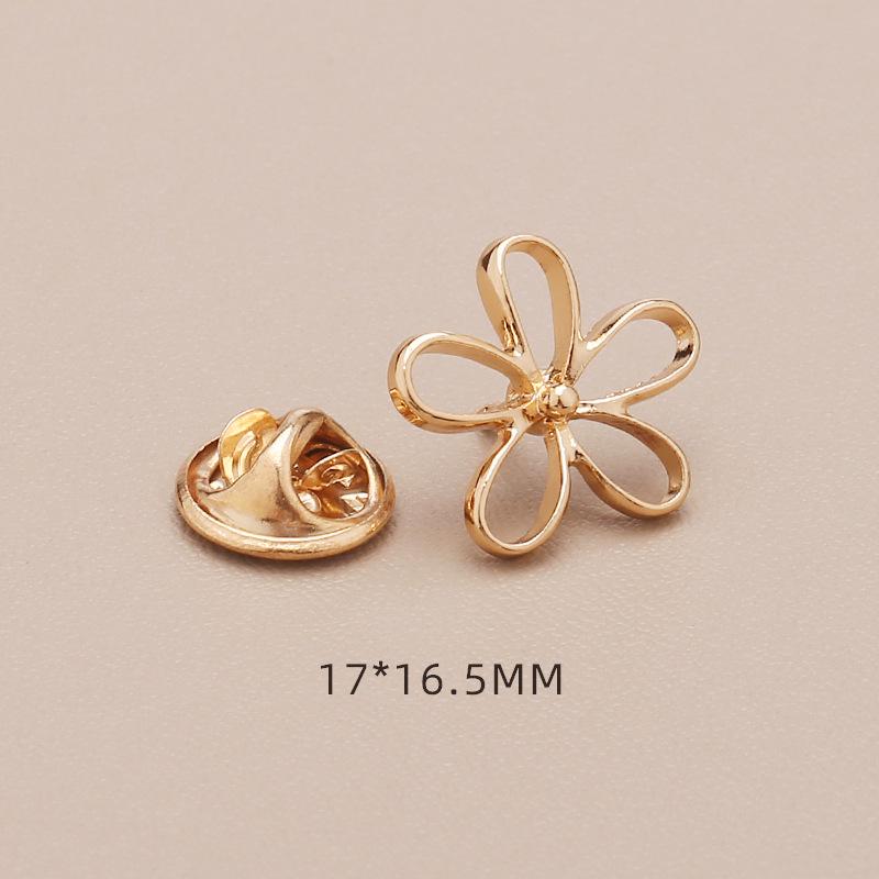 High-End No-Sew Clover Bow Brooch for Shirt Collars