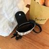 Small Crossbody Bag with Simple and Elegant Style, Suitable for Daily Commuting and Fashionable for Ladies.