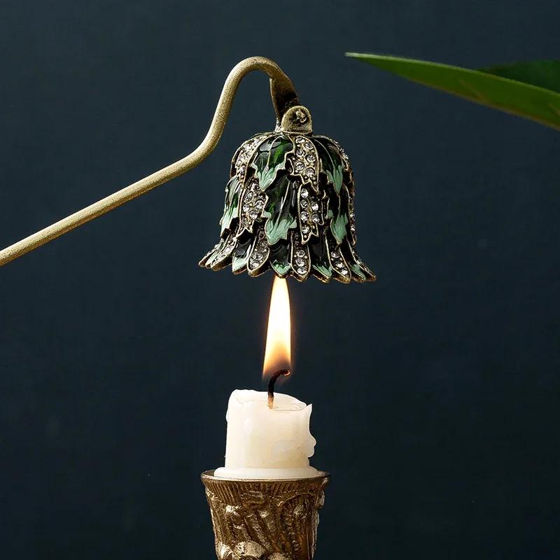 Vintage Candle Extinguisher Aromatherapy Enamel Diamond-encrusted Art Retro Long Handle Candle Snuffer Elegant Household Decor