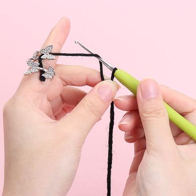 Crafts Sewing Accessories Finger Wear Adjustable Knitting Tools Yarn Guides Thimble Ring Knitting Loop