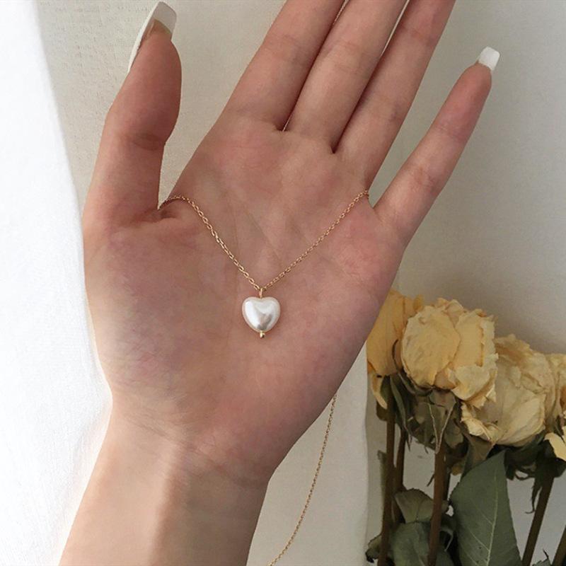 Japanese and Korean ins style simple temperament collarbone chain versatile neck chain couple gift, sweet girl love pearl necklace