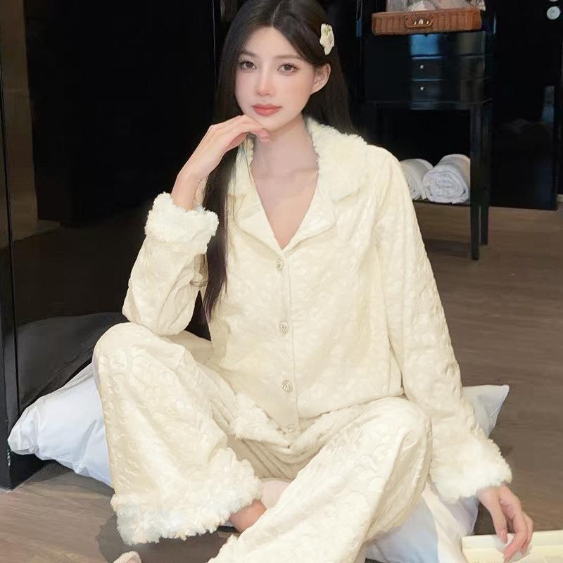 Women's Leopard Print Long Sleeve Pajama Set - Warm & Luxurious for Autumn and Winter