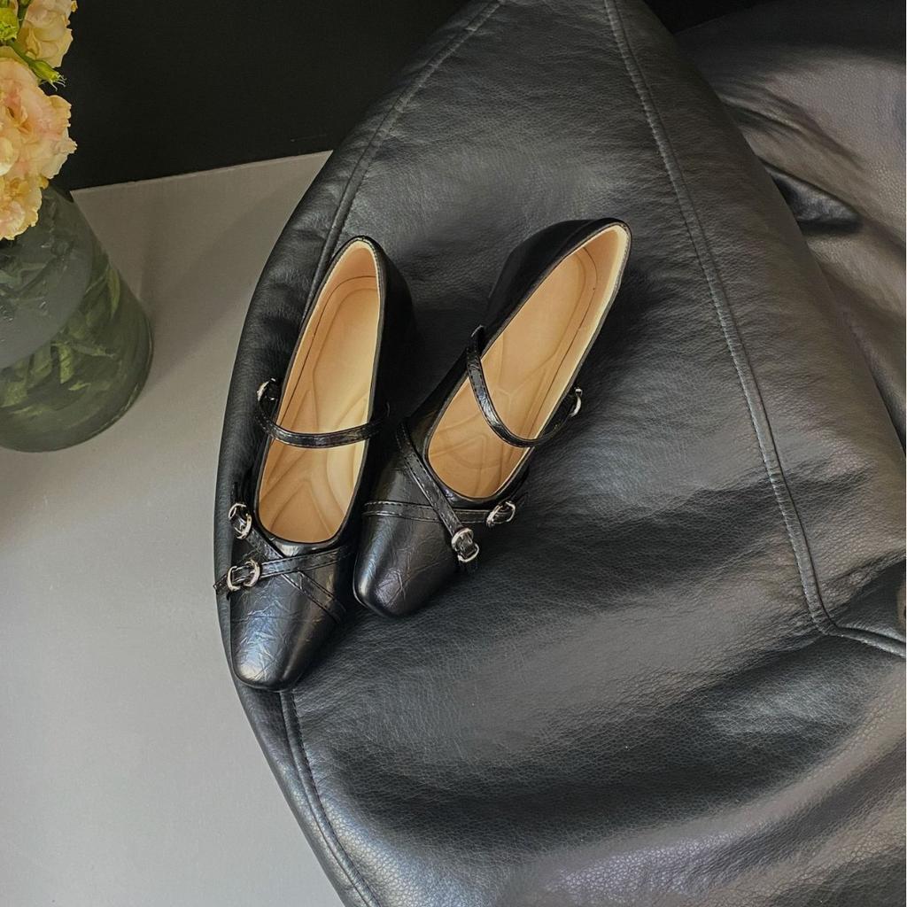 Cross-strap retro single shoes women's French fashion women's shoes soft soles are not tired, and the feet are worn outside. High-end Mary Jane sh