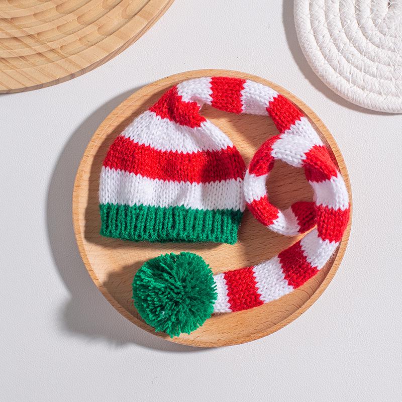 Labubu Christmas Sweater & Accessories Set for All Generations Keychain