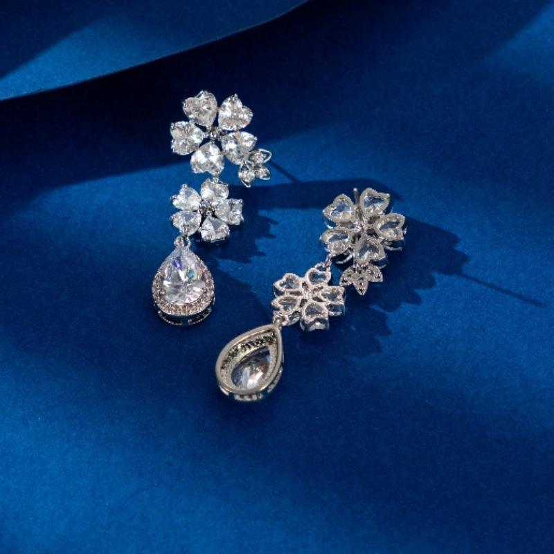 Bridal Stud Earrings Lucky Flower Super Flash Zircon Earrings Wedding Photography Premium Brass Steel Needle Women's Earrings