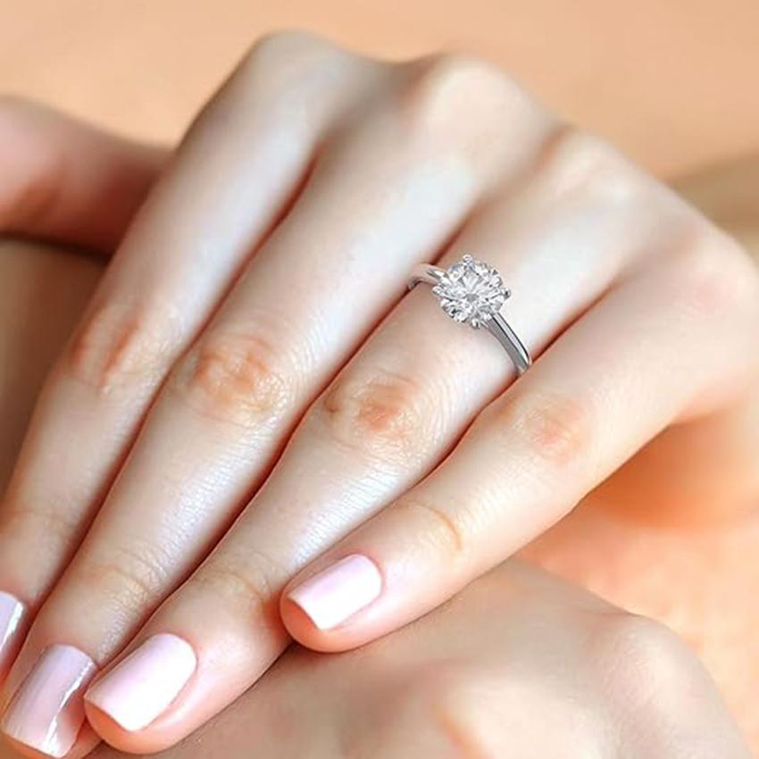 0.5-2.0ct White Round D-E Color VVS1-VS1 Clarity IGI Lab Diamond Engagement Rings 18K White Gold 4 Claw Solitaire Engagement Ring For Women
