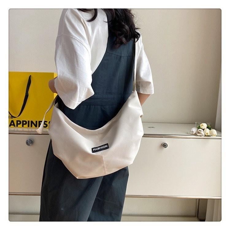 Большая вместительная однотонная повседневная нейлоновая сумка Стильная шикарная простая наплечная сумка для ежедневного использования