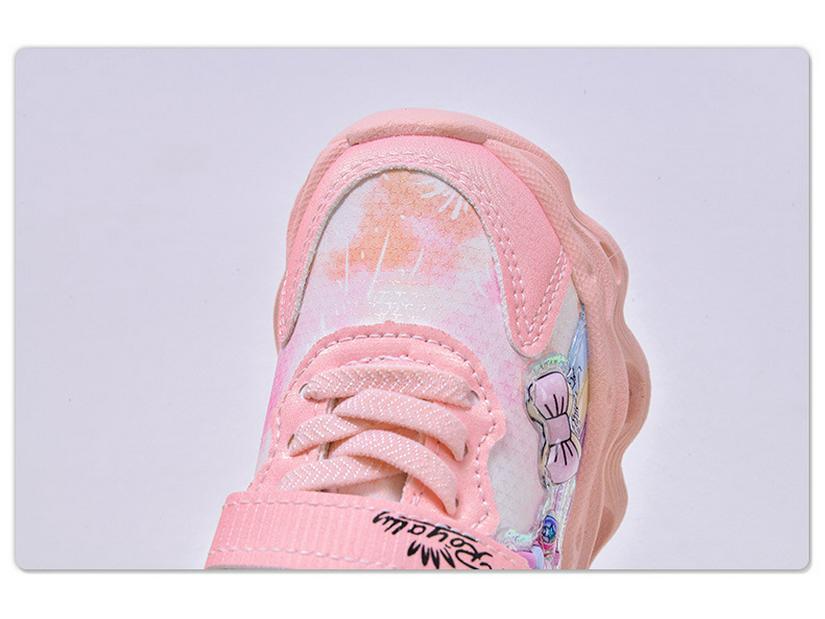 Kids' Kuromi Light-Up Cartoon Sneakers Leather Surface Small/Medium Sizes for Spring/Autumn