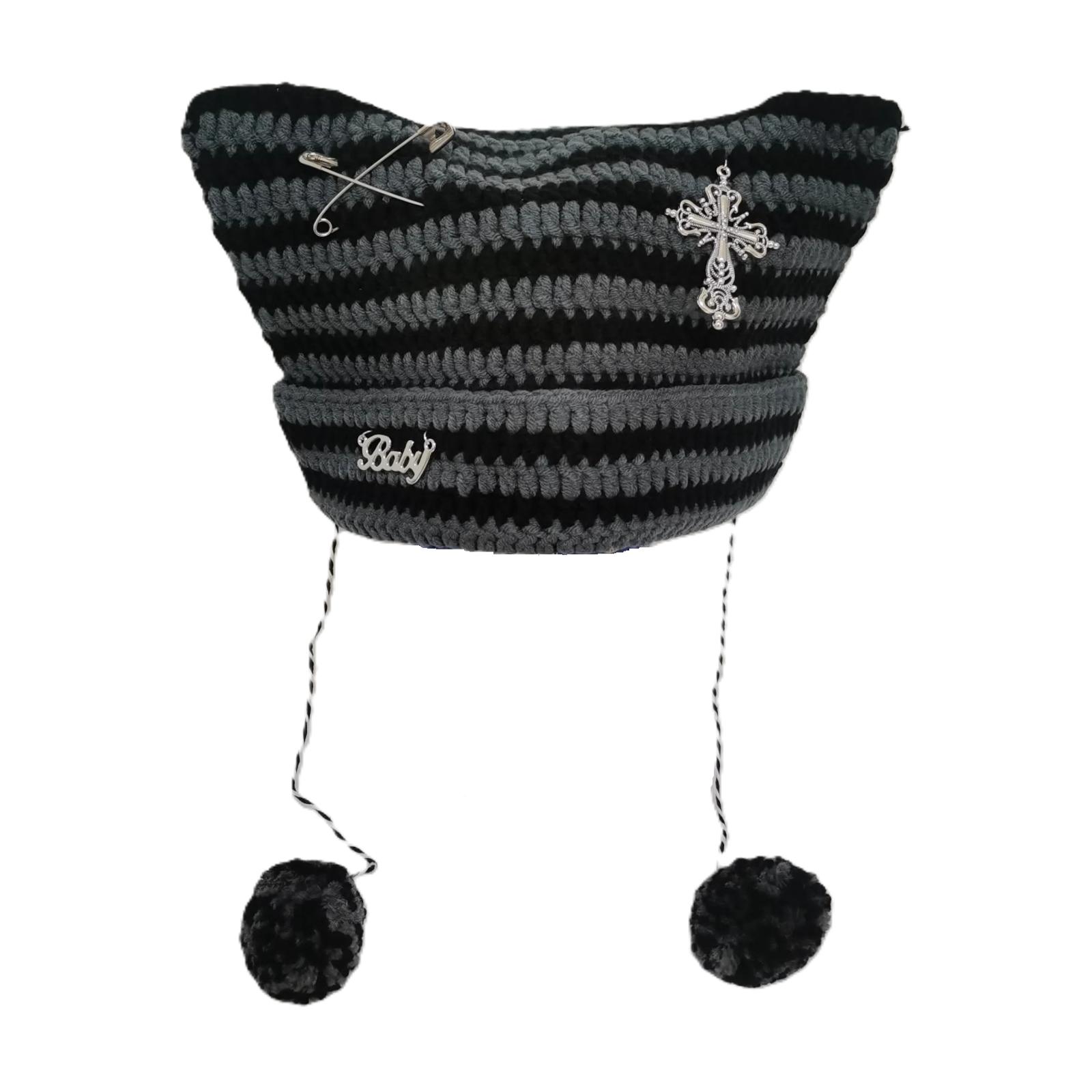 

В язана шапочка диявола в смужку з милими котячими вухами і хрестиком для дівчаток(54-56cm) One Size