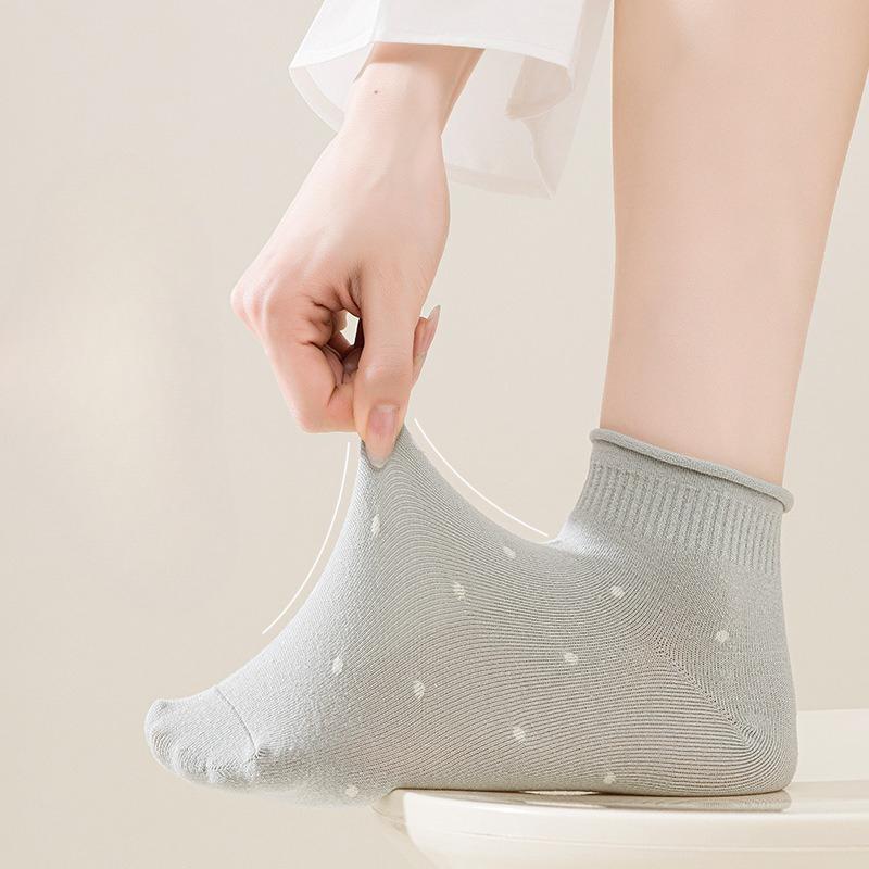 Polka Dot Socks, Women's Spring and Autumn Short Socks, Sweat-absorbing, Odor-proof, Rolled Edges That Don't Come Off, and Versatile Socks for Boats