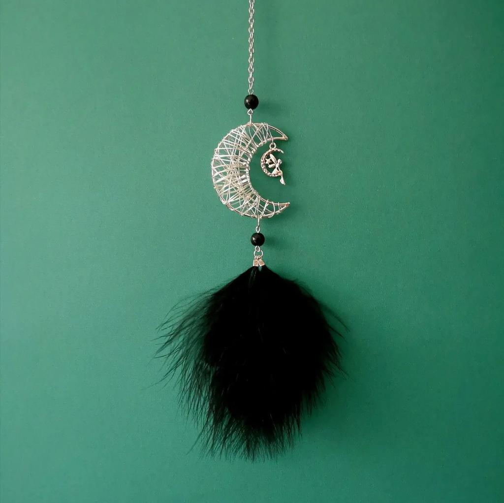 Personality Moon Wind Chimes Feather Hanging Ornaments Creative Hollow-out Bedroom Decor Pendant Room Decoration Accessories