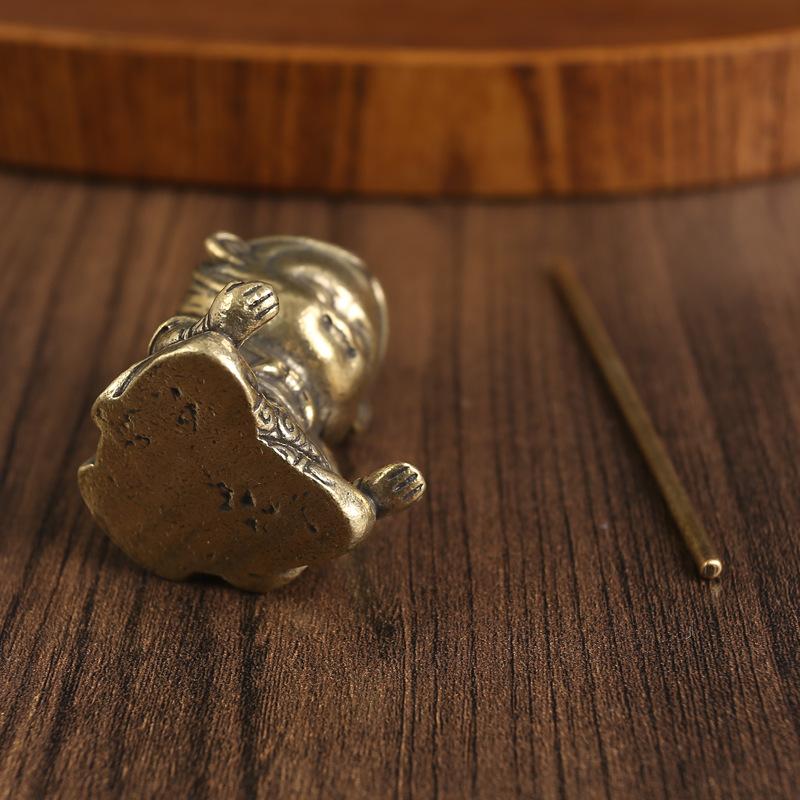 Brass ornament Sun Wukong tabletop battle victory Buddha car ornament bronze carving handicraft ornament Qitian Great Saint Wukong