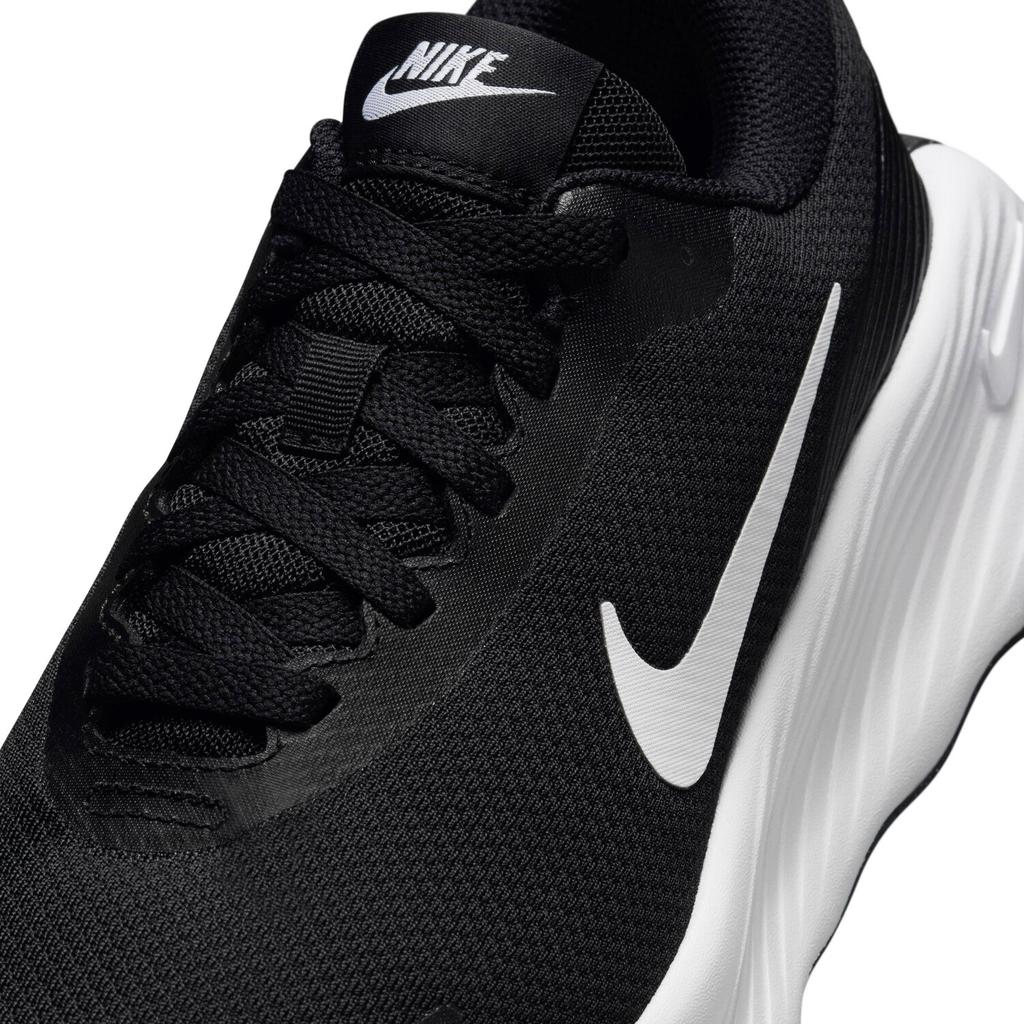 Nike Promina Black and White Fitness Sneakers