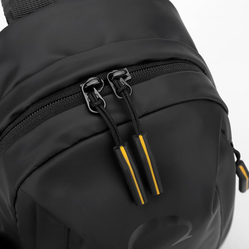 Borsa a tracolla impermeabile da uomo, borsa sportiva da petto, borsa a spalla multifunzionale di grande capacità