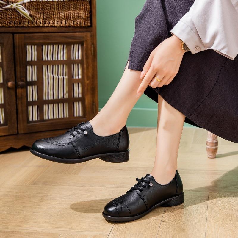 New Beef Tendon Sole Leather Mother Shoes Low Heel Middle and Old Casual Retro Lace-up Women's Shoes