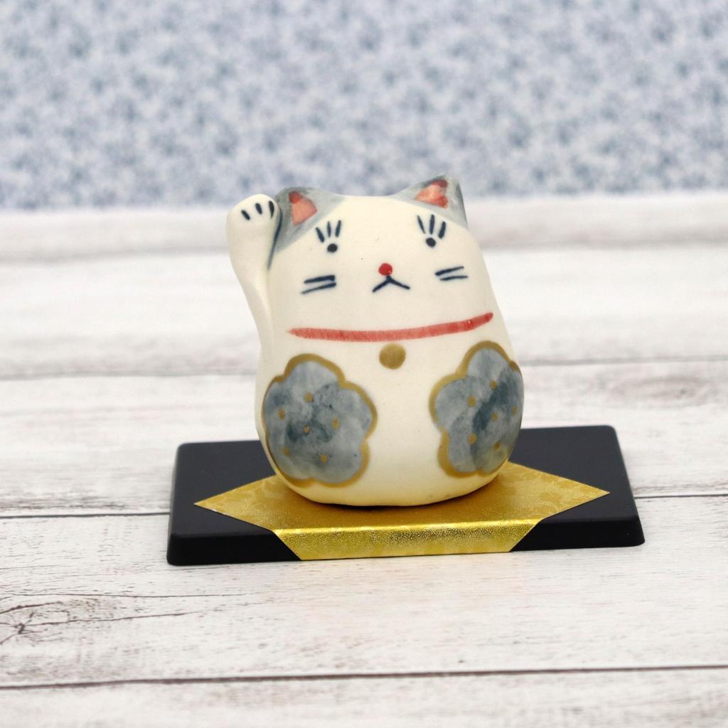 Craftsman House Good Luck Made In Japan Hand-painted Maneki-neko (Blue Flower)