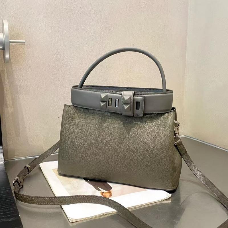 2025 New Style Genuine Leather Womens Bag Top Layer Cowhide Togo Leather With Swift Leather Medor Bag Leather With Accessories Oil Wax Bag