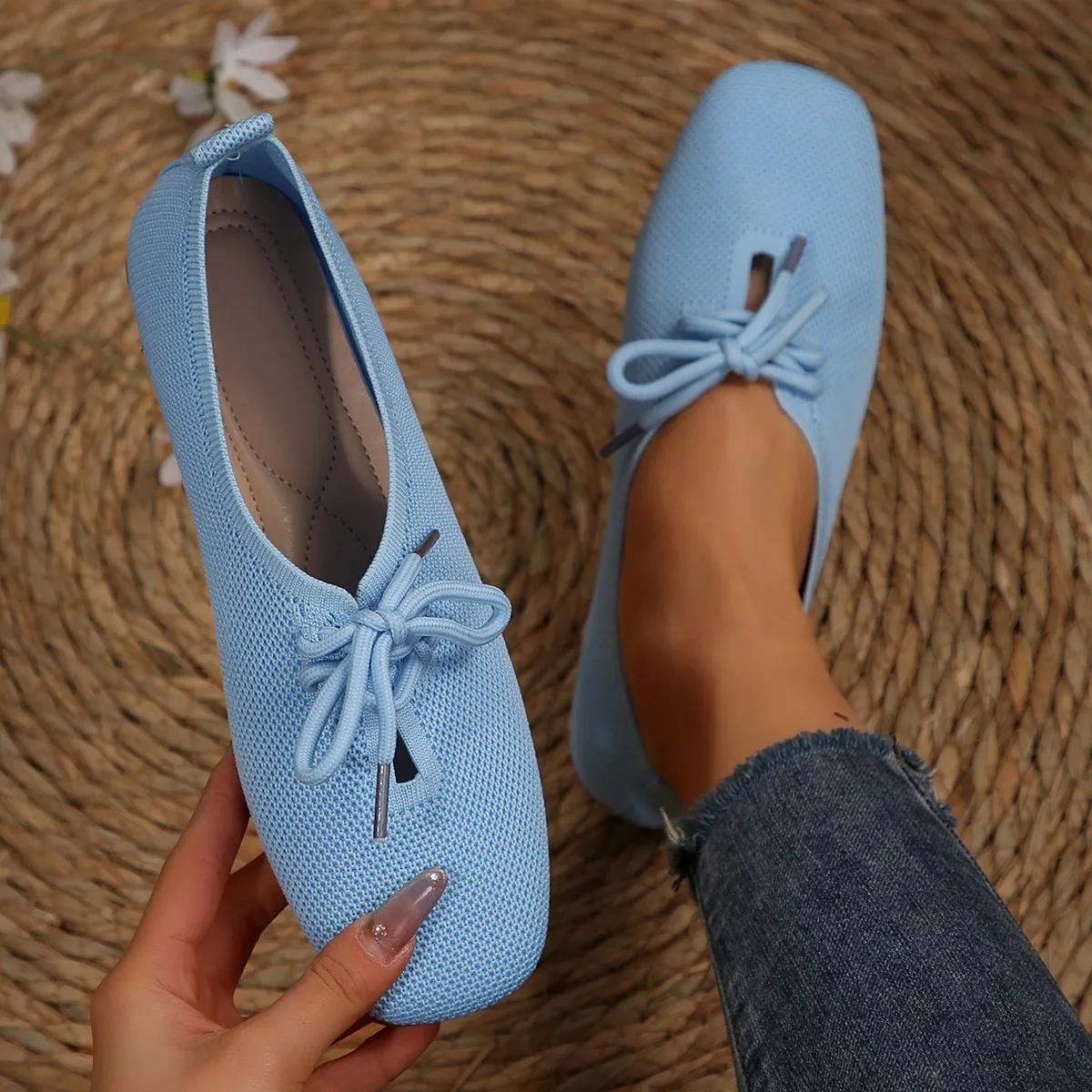 

Мода 2024 Весна/Лето/Осень Новые европейские и американские туфли большого размера 43 с круглым носком и плоской подошвой, женские повседневные туфли с закрытым носком 41 небесно-голубой