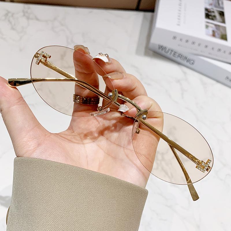 Protective Glasses Fashion Oval Rimless Design sun glasses Female Small Size Metal Suneyeglass Outdoors Casual Vacation UV400