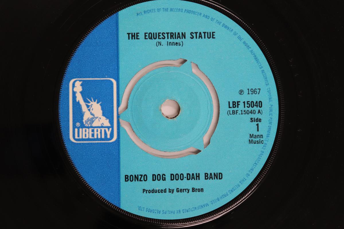 

7inch Record BONZO DOG DOO-DAH BAND - Equestrian Statue LBF15040 LIBERTY 1967 UK Rock Used