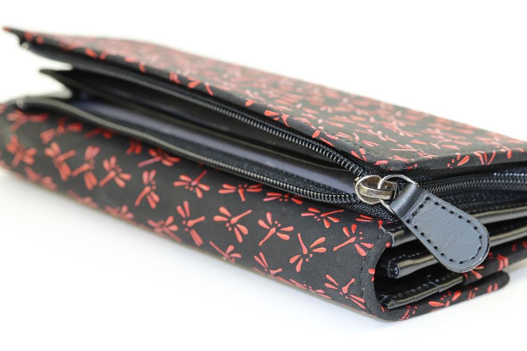 [INDEN-YA] Inden Yuichi Uehara (INDEN-YA) Genuine Leather Flap Long Wallet (Coin Purse Exterior), Model Number 2310, Black with Red Lacquer,