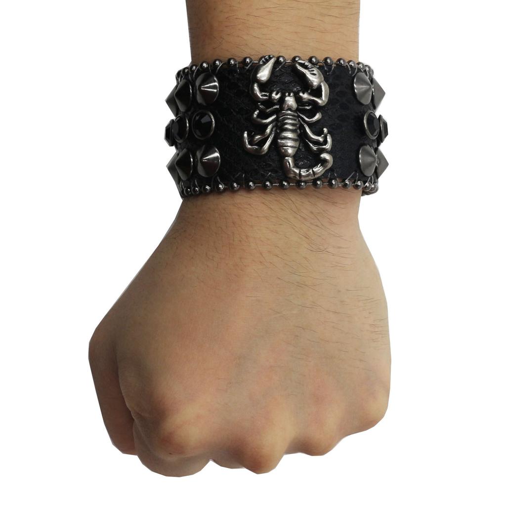 Amerikanisches Strassnietenarmband, Skorpion Dekorativ Punk Gothic Personalisierter Schmuck