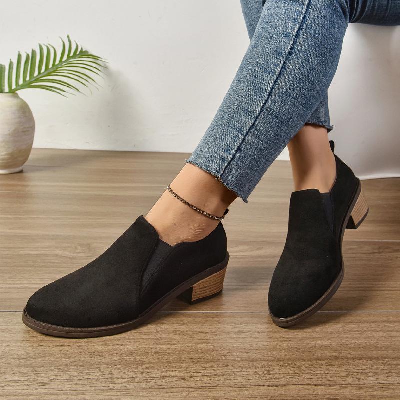 Plus Size Women Pointed Toe Chunky Mid Heel Deep Mouth Loafers