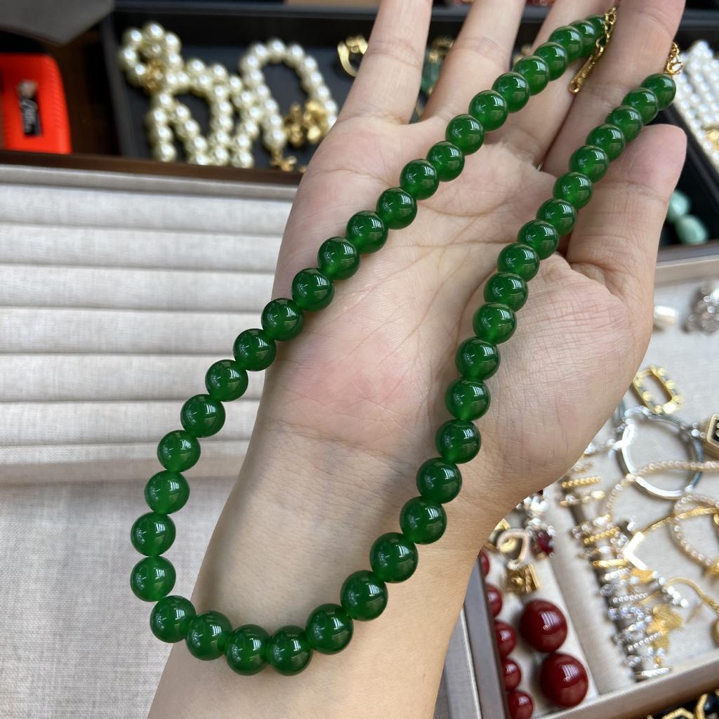 Star Same Retro Natural Emerald 8M Round Bead Necklace Natural Texture Green Glazed Necklace Classical Elegance