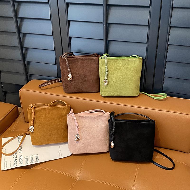 New frosted leather bucket bag women's high-end niche design bucket bag retro suede shoulder messenger bag