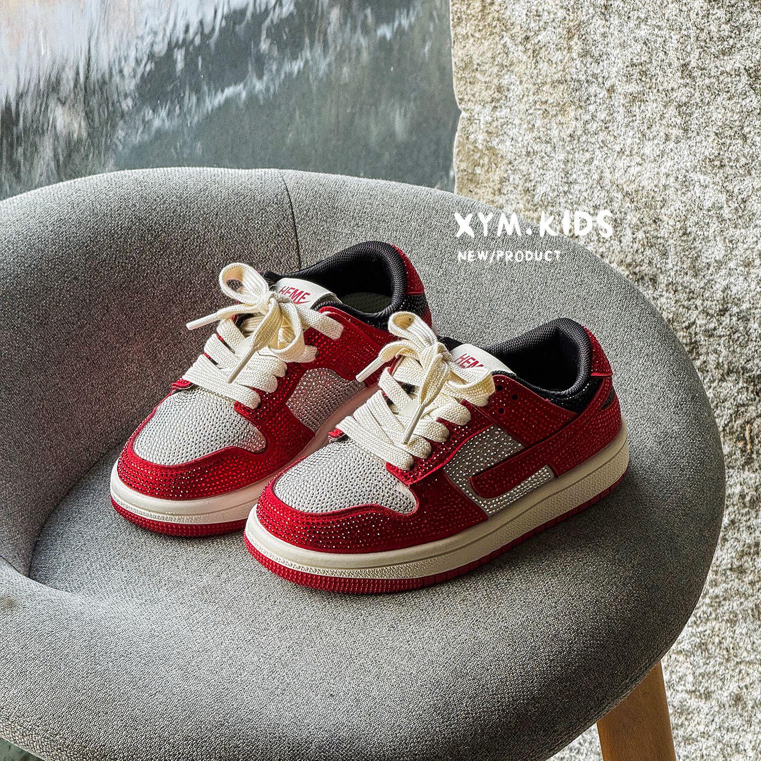 

Весна 2026 Дитяча Мода Блискучі Діамантові Низькі Кросівки Sizes 26-30, 5 pairs min червоний
