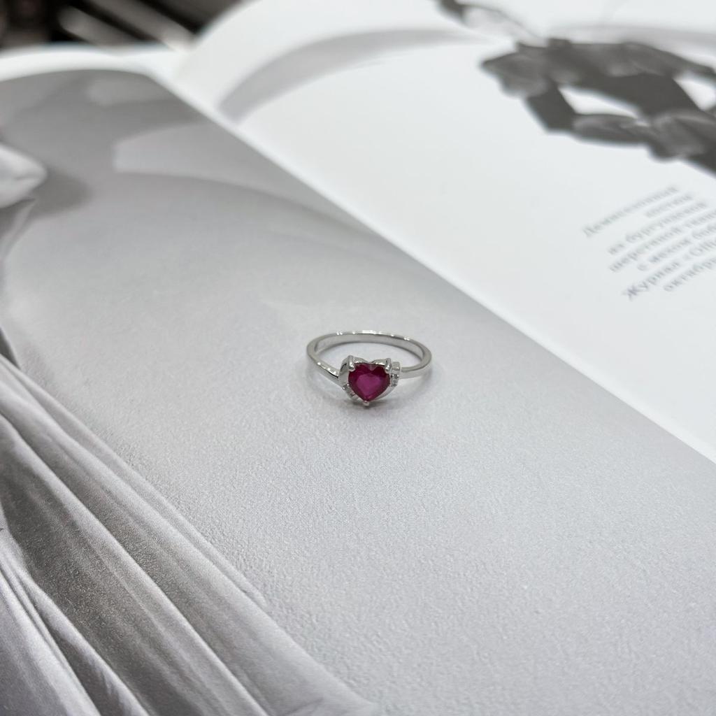 Серебряное кольцо с натуральным рубином 1.055ct, вес изделия 1,79 гр (2172710)
